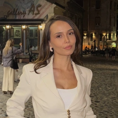 Agent za nekretnine Marija Savković